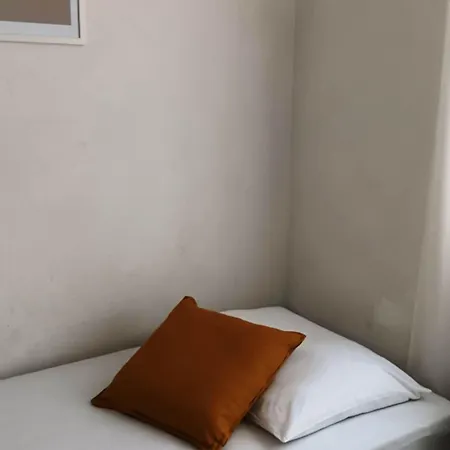 Studio Apartment Διαμέρισμα *